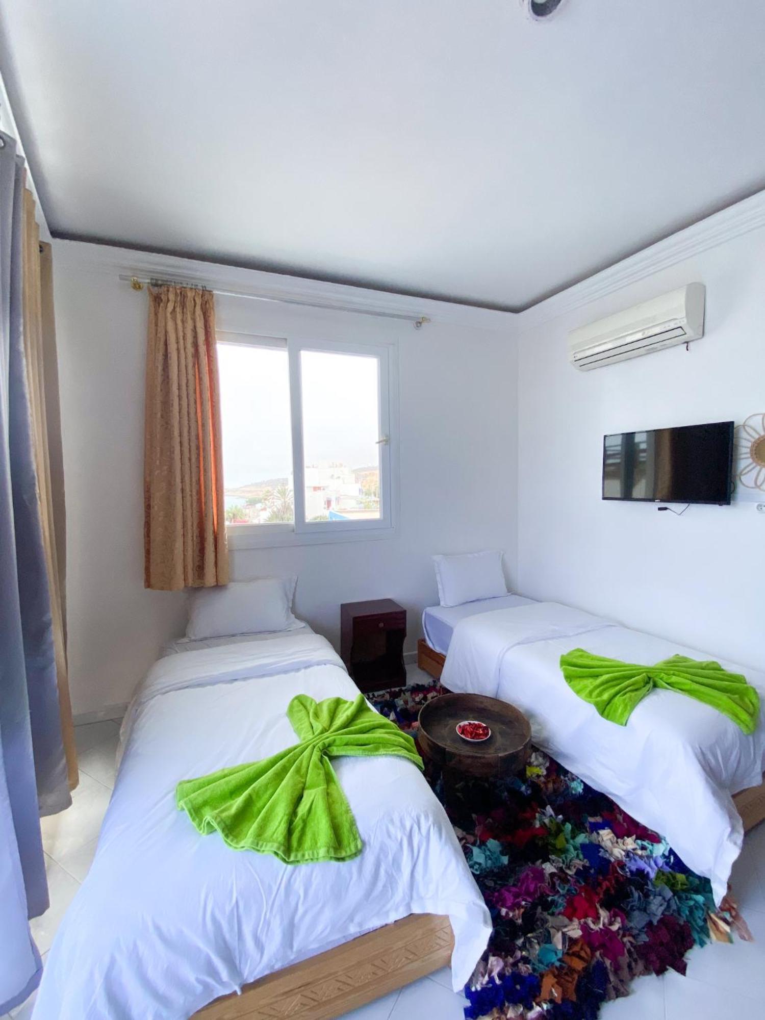 Hotel Locals Surfcamp