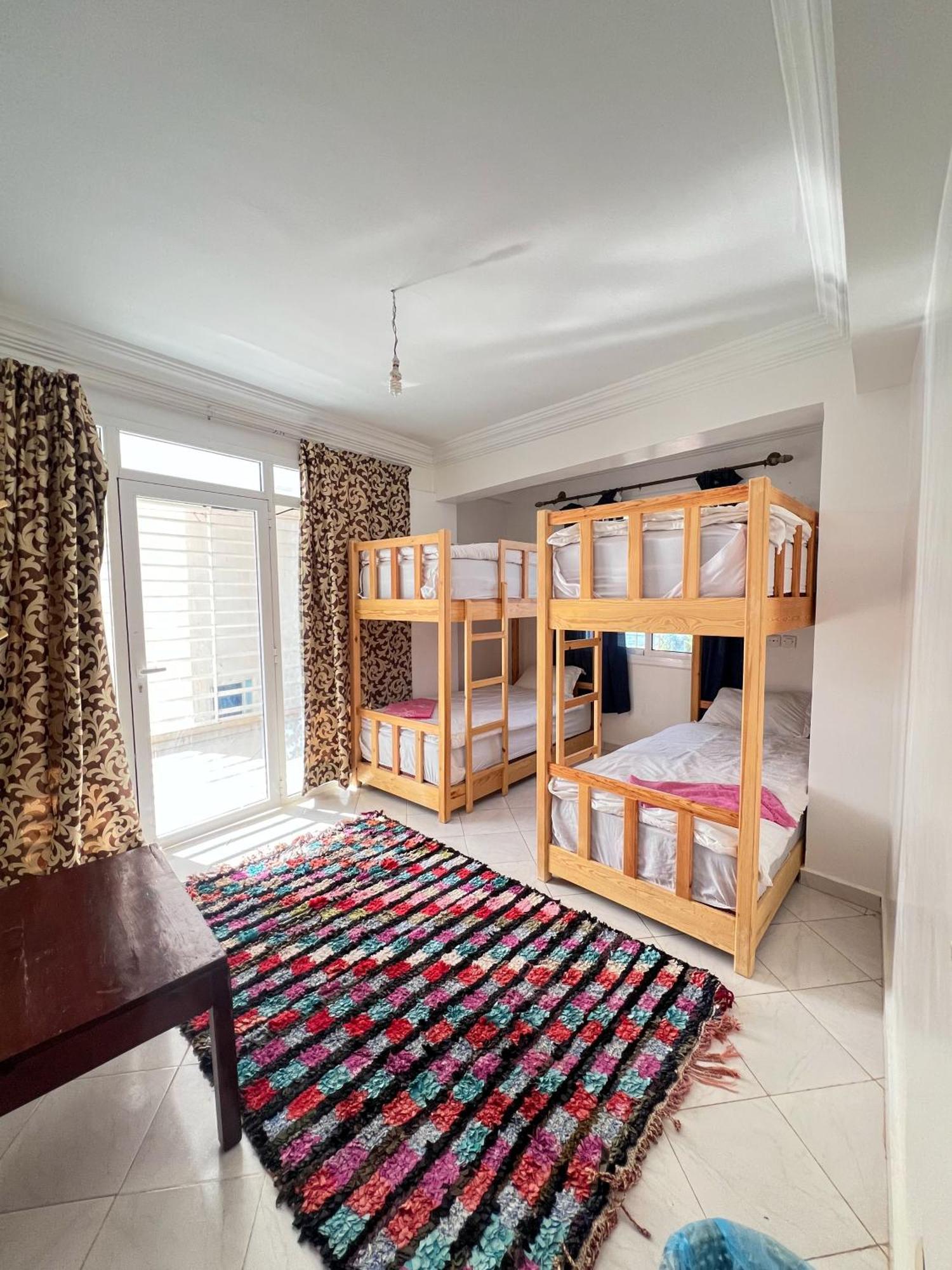 Locals Surfcamp فندق