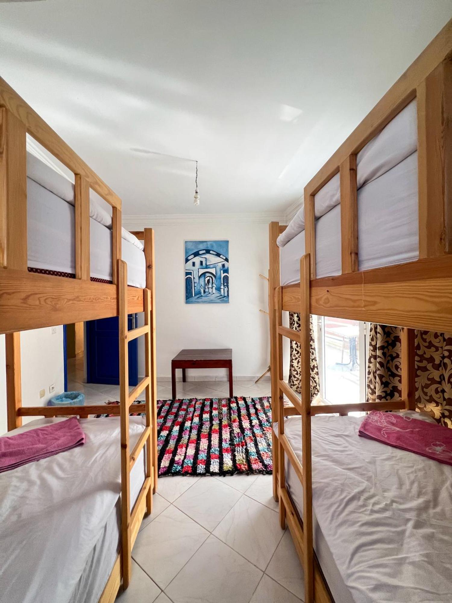فندق Locals Surfcamp