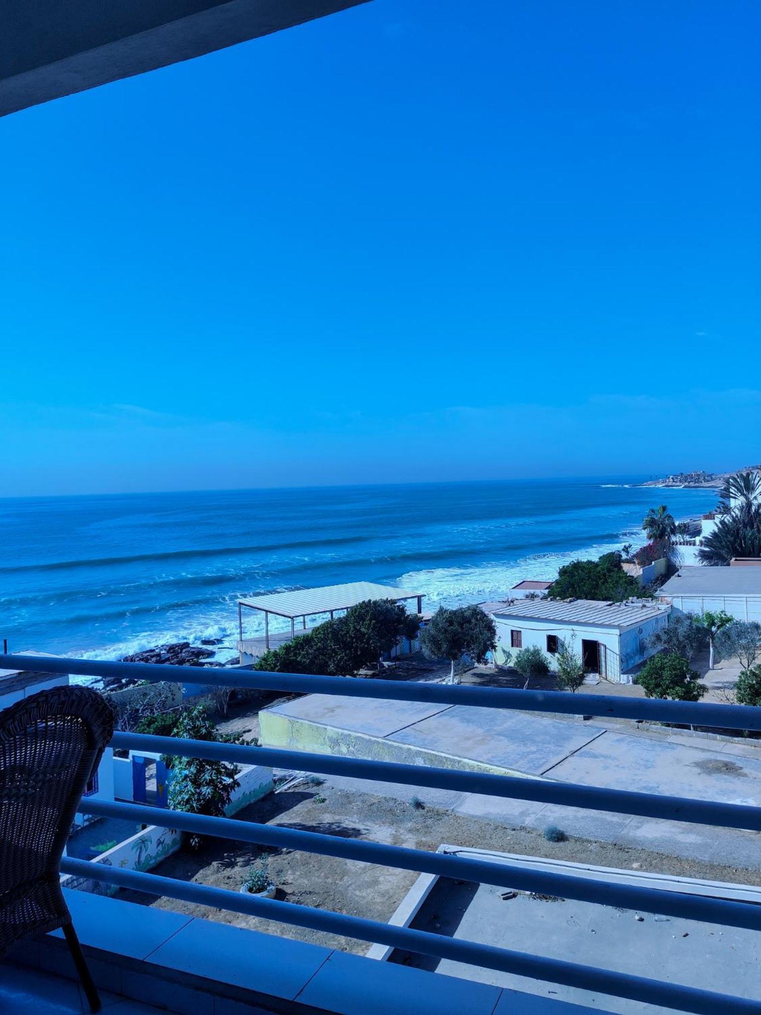 فندق Locals Surfcamp 4*