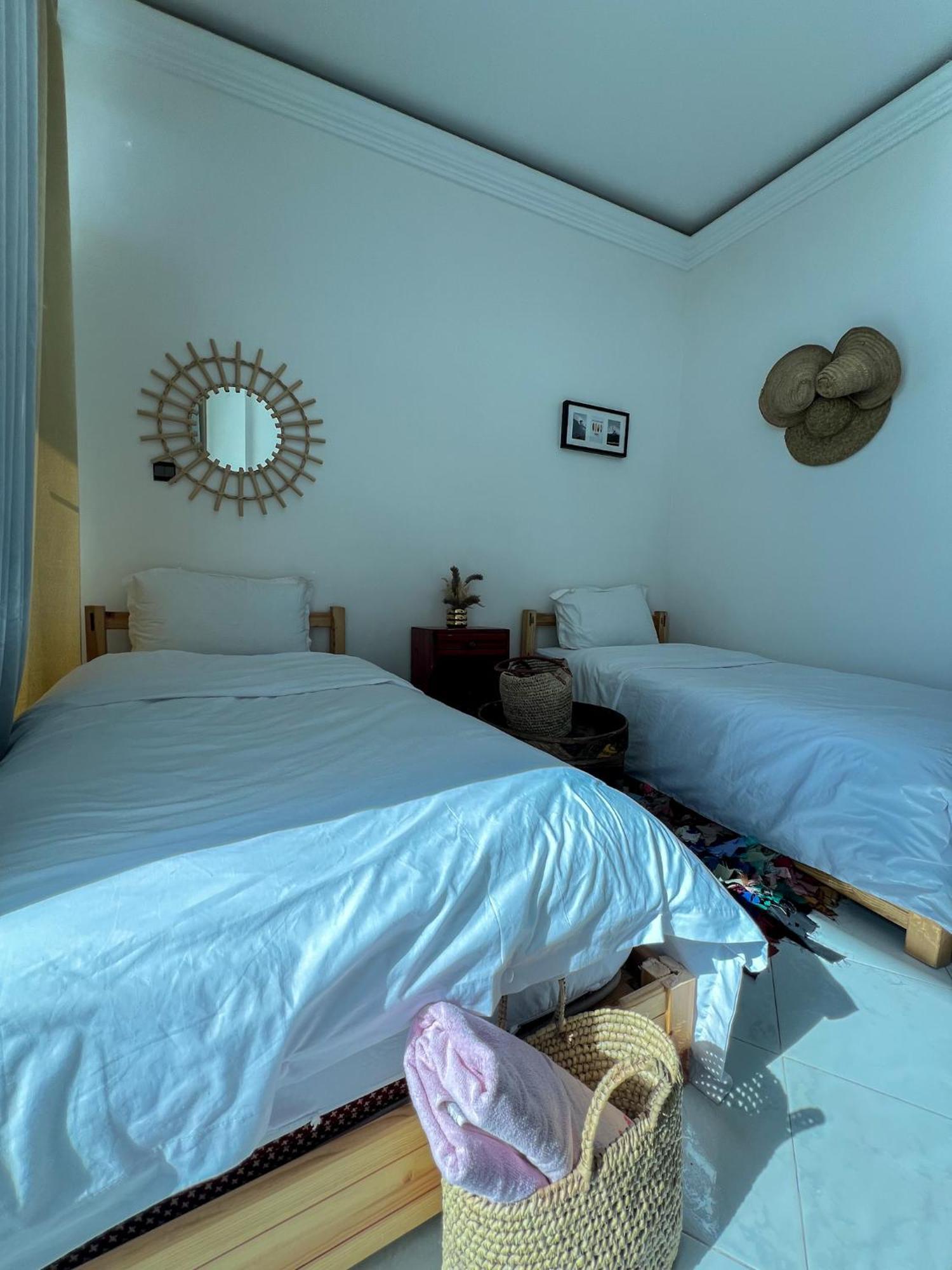 Locals Surfcamp فندق